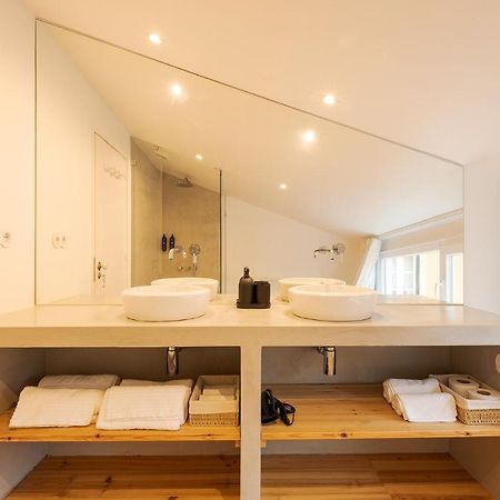 The Yellow House Spacious Duplex In Prazeres District Lisboa 外观 照片