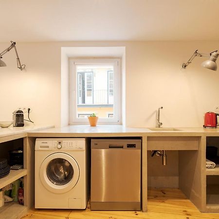 The Yellow House Spacious Duplex In Prazeres District Lisboa 外观 照片