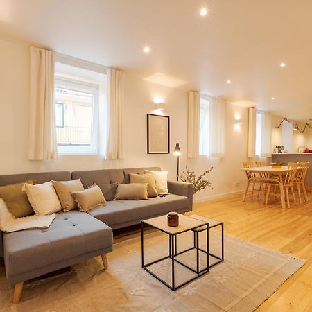 The Yellow House Spacious Duplex In Prazeres District Lisboa 外观 照片