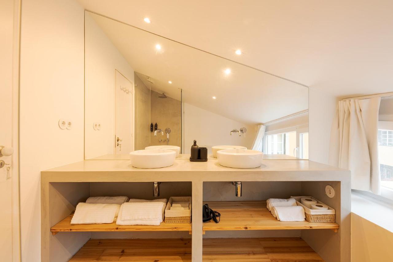 The Yellow House Spacious Duplex In Prazeres District Lisboa 外观 照片
