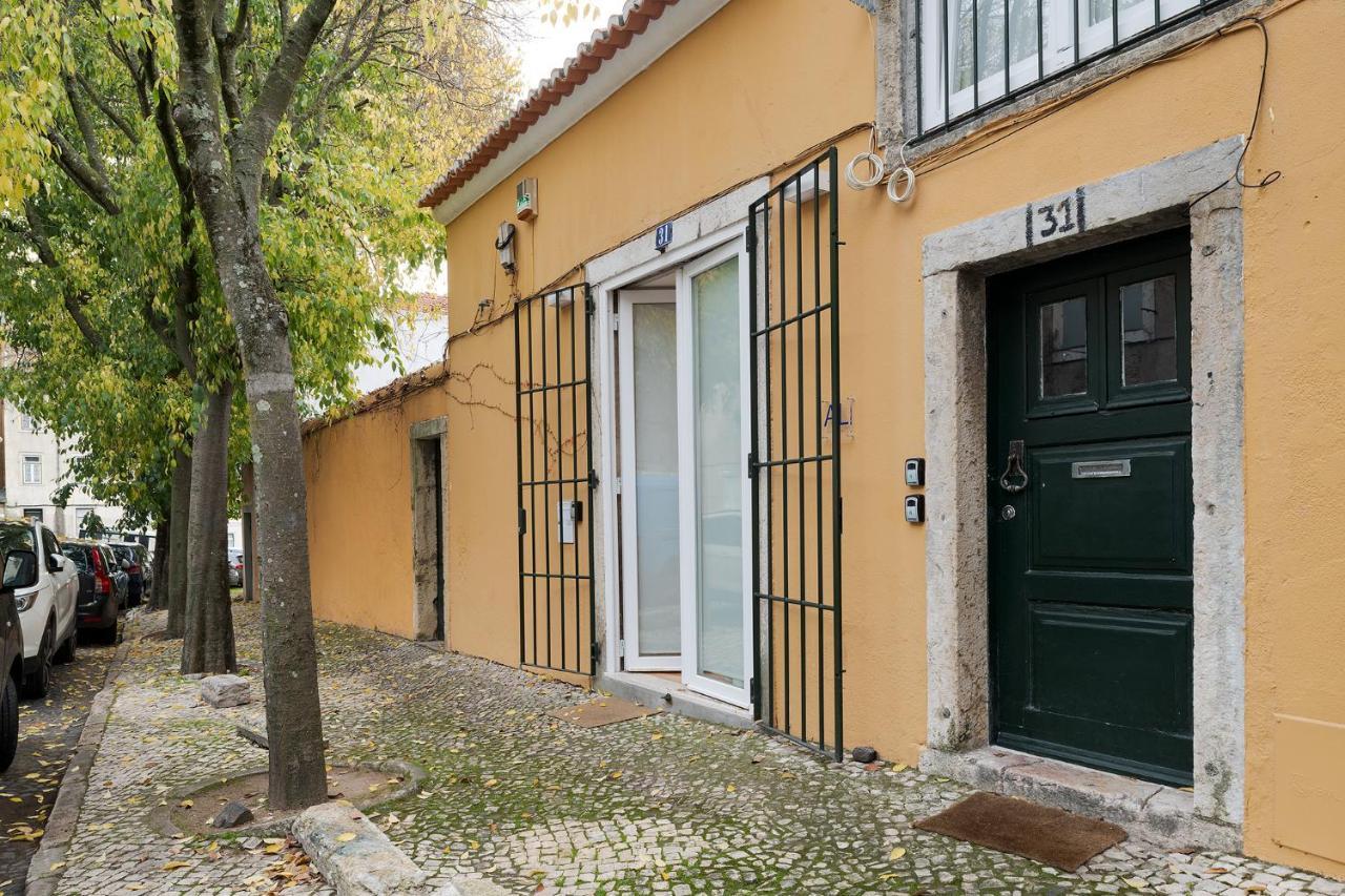 The Yellow House Spacious Duplex In Prazeres District Lisboa 外观 照片